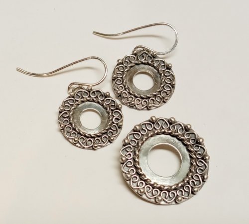 Judy Larson's Lacy Washers - , Contemporary Wire Jewelry, Butane Torch, Soldering, Solder, Lacy washers